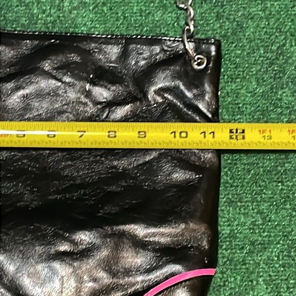 Hello Kitty Black Shoulder Bag - Picture 6 of 12